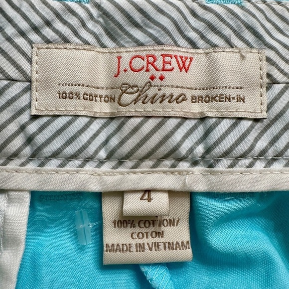 J CREW, BROKEN-IN CHINO SHORTS IN BLUE/GREEN COLOR. LIKE NEW. SIZE 4 - Picture 4 of 5